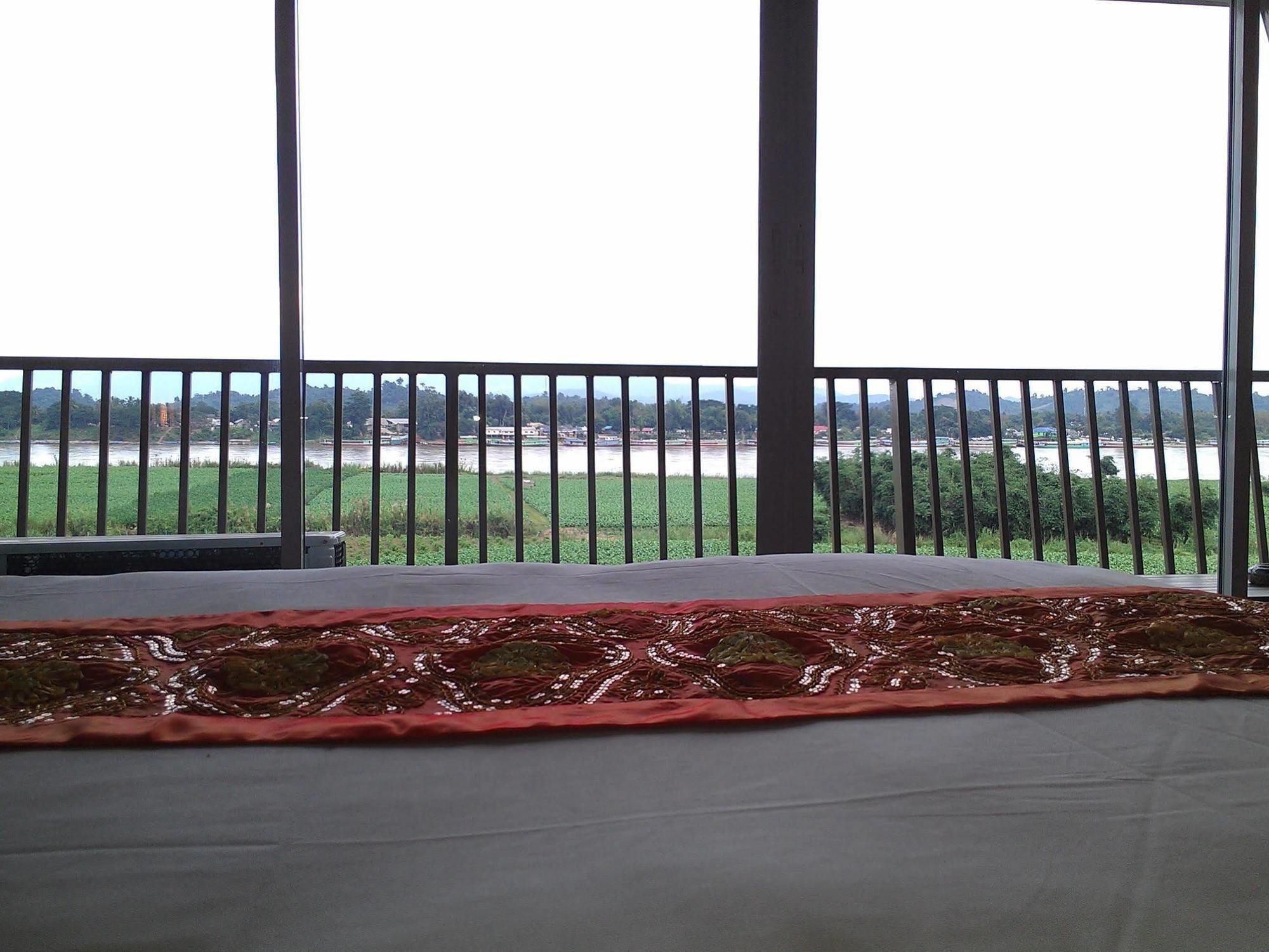 Sabai Hotel At Chiang Saen Bagian luar foto